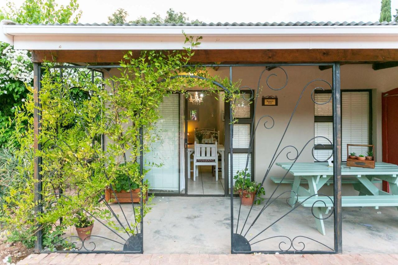 Die Fonteine Country Guesthouse And Glamping Oudtshoorn Kültér fotó