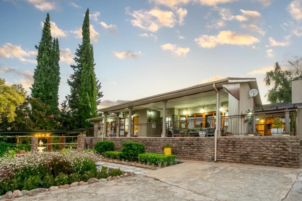 Die Fonteine Country Guesthouse And Glamping Oudtshoorn Kültér fotó