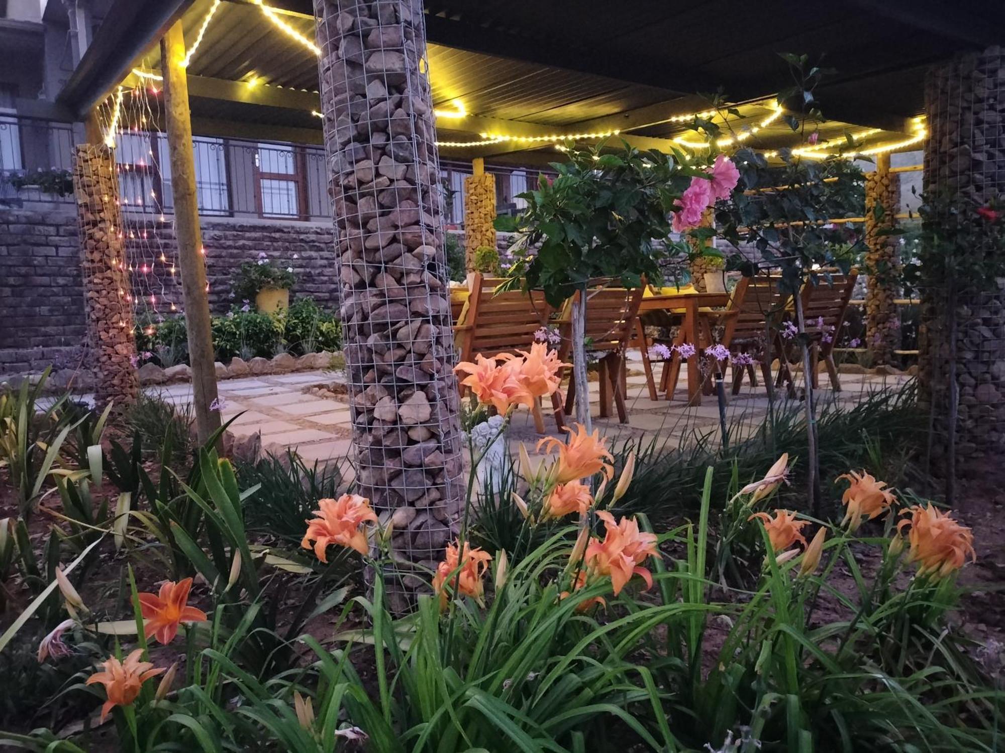 Die Fonteine Country Guesthouse And Glamping Oudtshoorn Kültér fotó