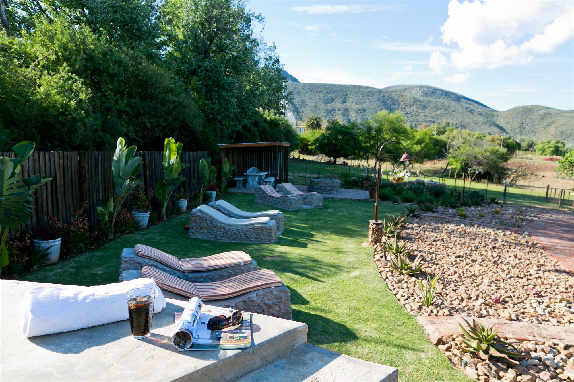 Die Fonteine Country Guesthouse And Glamping Oudtshoorn Kültér fotó